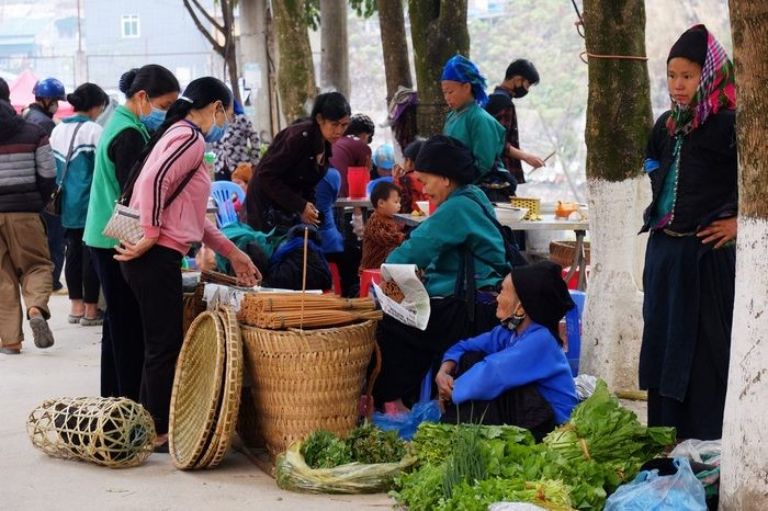 Khám phá khu chợ hàng trăm năm tuổi ở Hà Giang.