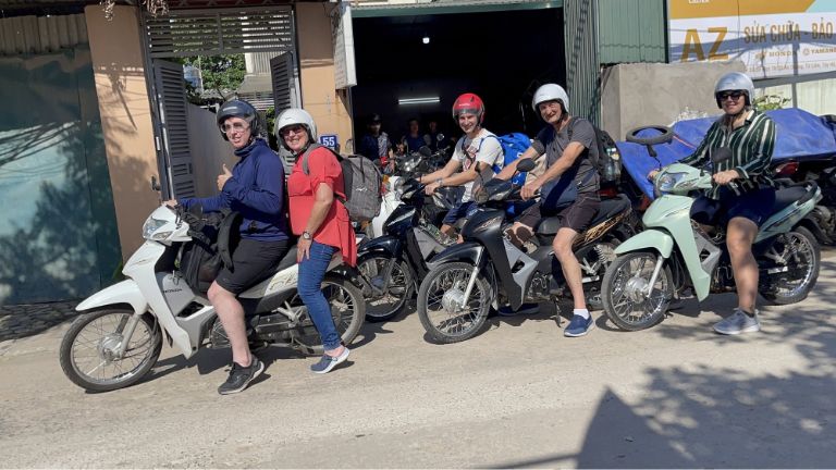 Cùng nhóm bạn du lịch Hà Giang bằng xe máy rất tuyệt đúng không nào.