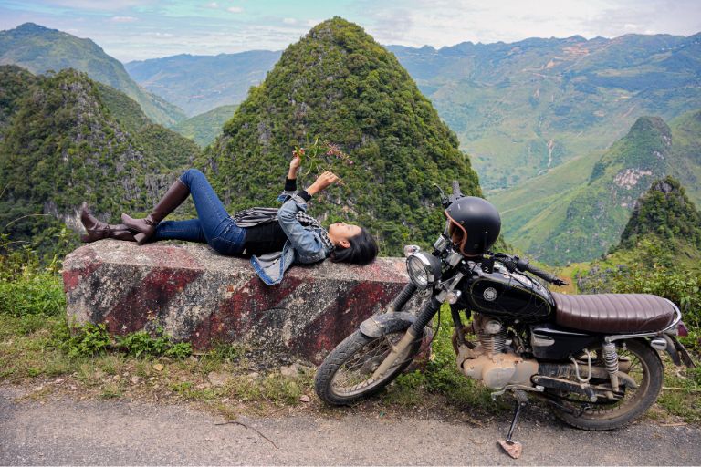 Du lịch Hà Giang bằng xe máy sẽ mang lại cho bạn trải nghiệm thú vị.