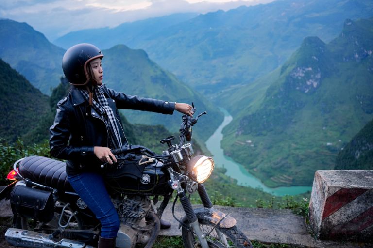 Đi du lịch Hà Giang bằng xe máy bạn sẽ chủ động hơn