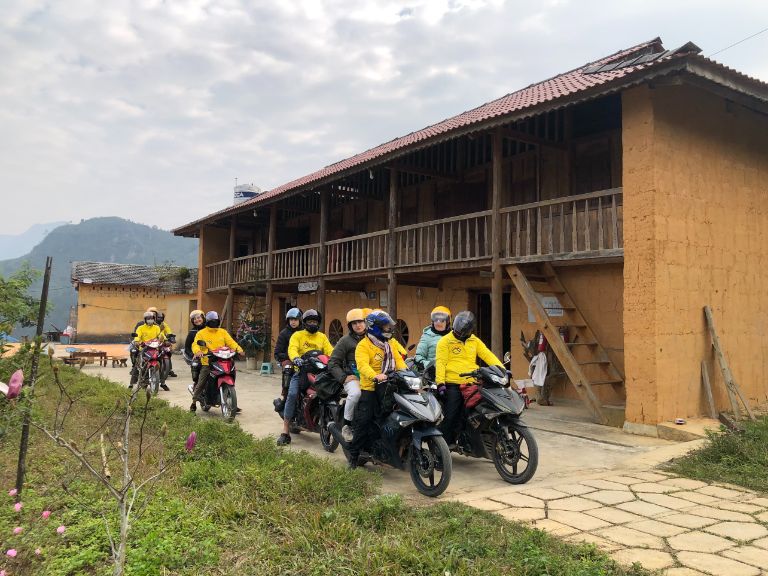 Khám phá Hà Giang bằng xe máy là một trải nghiệm vô cùng lý tưởng.