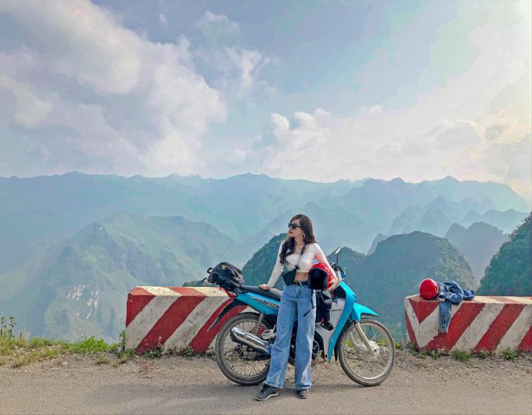 Phượt xe máy đến Lũng Cú sẽ có trải nghiệm tuyệt vời 