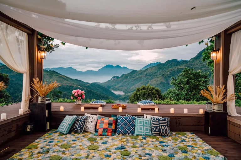  View ngắm núi của resort ở Hà Giang