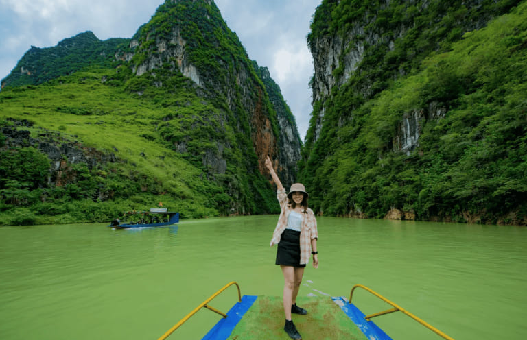 Du thuyền trên sông Nho Quế - trải nghiệm du khách không nên bỏ qua tại Hà Giang