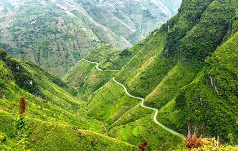 Cung đèo Mã Pí Lèng hiểm trở mà kỳ vỹ tuyệt đẹp