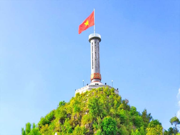 Cột cờ Lũng Cú - điểm cực bắc tại Việt Nam